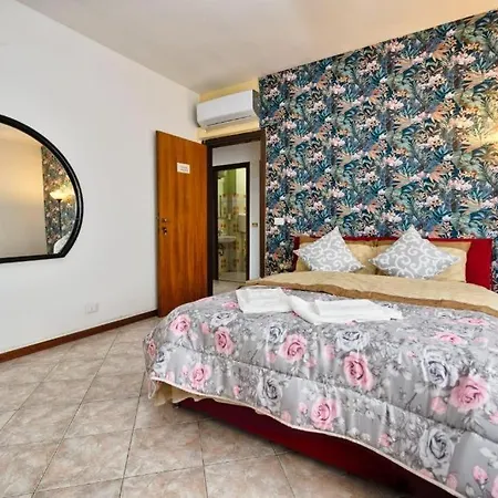 Venice H&s Garden * Marghera